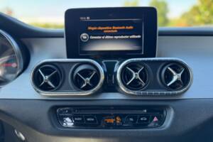 Imagen 19/24 de Mercedes-Benz X 250 d 4MATIC (2020)