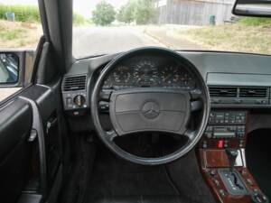 Immagine 30/47 di Mercedes-Benz 500 SL (1900)