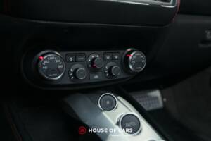 Bild 22/25 von Ferrari California T (2014)