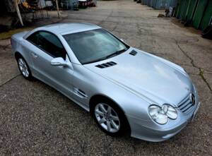 Image 38/39 of Mercedes-Benz SL 500 (2001)