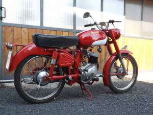 Image 3/50 of Benelli Leoncino 2T (1959)