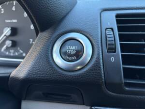 Image 15/37 de BMW 125i (2009)
