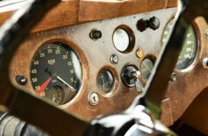 Image 41/50 of Jaguar XK 120 FHC (1953)
