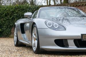Image 48/50 de Porsche Carrera GT (2005)