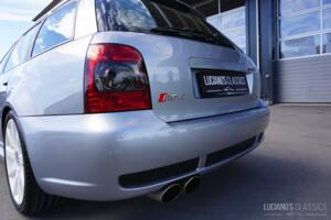 Image 24/52 of Audi RS4 Avant (2001)