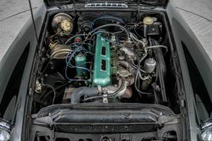 Image 38/50 of MG MGC GT (1969)