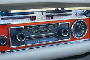 Image 20/50 of Mercedes-Benz 230 SL (1964)