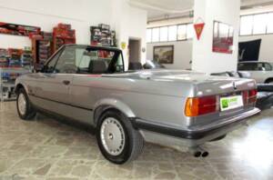 Imagen 10/10 de BMW 325i (1987)