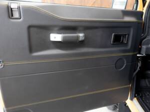 Image 27/47 of Land Rover Defender 90 Works V8 (2013)