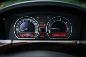 Image 38/50 de BMW 745d (2005)