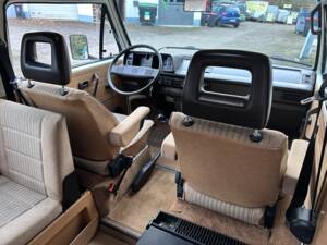 Image 17/34 de Volkswagen T3 Multivan 1.6 TD (1990)
