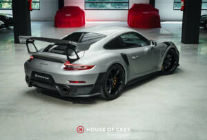 Imagen 7/25 de Porsche 911 GT2 RS (2018)