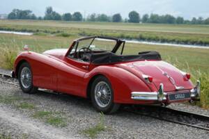 Imagen 45/51 de Jaguar XK 140 SE DHC (1957)