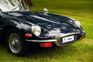 Bild 4/8 von Jaguar E-Type V12 (2+2) (1972)