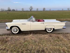Imagen 5/8 de Ford Thunderbird (1957)