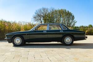 Bild 4/50 von Daimler XJ 6 4.0 (1991)