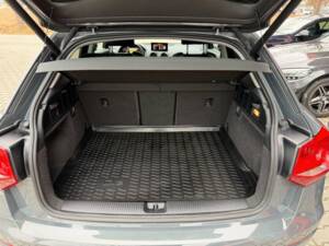 Image 10/18 de Audi Q2 2.0 TDI (2018)