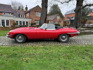 Image 10/29 de Jaguar E-Type (1969)