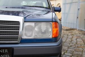 Bild 14/25 von Mercedes-Benz 300 E-24 (1991)