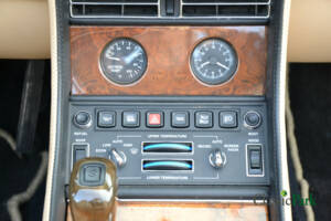 Image 42/50 of Bentley Azure (1997)