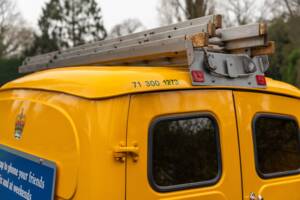 Image 20/50 of Morris Minor Van (1971)