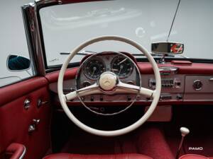 Image 28/44 of Mercedes-Benz 190 SL (1957)