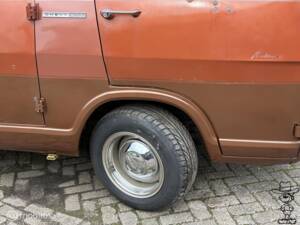Image 23/50 of Chevrolet G-10 Van (1965)