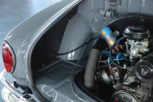 Image 45/50 of Volkswagen Karmann Ghia 1500 (1961)