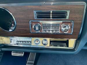 Bild 5/13 von Oldsmobile Delta 88 Holiday Hardtop (1968)