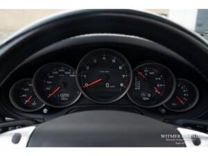 Bild 32/39 von Porsche 911 Carrera 4 (2006)