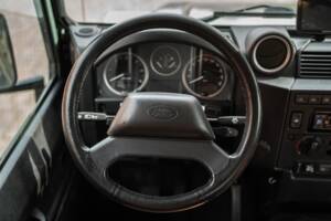 Image 30/42 of Land Rover Defender 90 (2015)