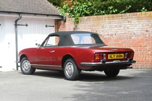 Image 16/26 of Peugeot 504 Convertible (1974)