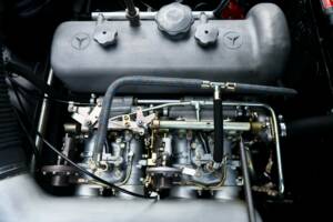 Image 34/50 of Mercedes-Benz 190 SL (1956)