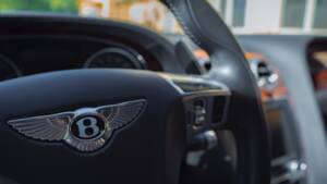 Immagine 24/68 di Bentley Flying Spur V8 S (2017)