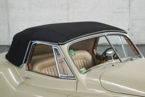 Image 22/50 de Jaguar XK 120 DHC (1953)