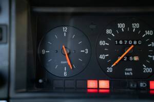 Obraz 50/50 pojazdu Volvo 244 GL D (1984)