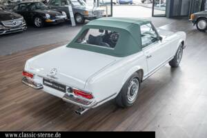 Image 9/15 of Mercedes-Benz 280 SL (1969)