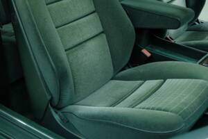 Bild 42/50 von Mercedes-Benz 500 SEC (1988)
