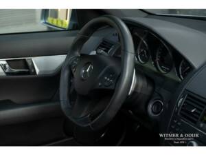 Imagen 31/40 de Mercedes-Benz C 63 AMG T (2009)