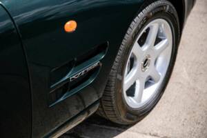 Bild 31/32 von Aston Martin V8 Coupé (1998)