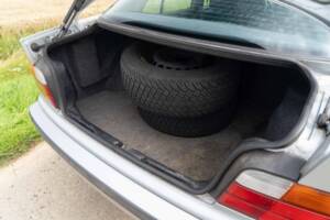Image 9/40 de BMW 320i (1994)