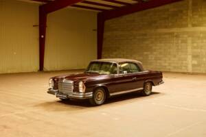 Bild 15/47 von Mercedes-Benz 280 SE (1970)
