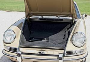 Image 17/23 of Porsche 912 (1966)