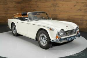 Image 3/19 of Triumph TR 4A (1966)
