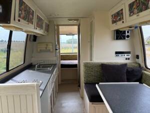 Bild 2/8 von GMC Sun Voyager (1977)