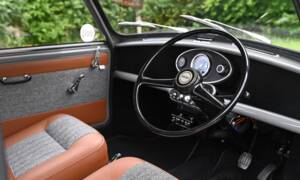Image 4/24 of Austin Mini 1000 (1970)