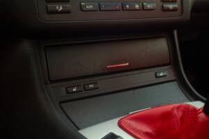 Afbeelding 30/58 van BMW 330i (2002)
