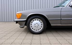 Image 47/96 of Mercedes-Benz 560 SL (1987)