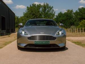 Image 15/96 of Aston Martin DB 9 GT "Bond Edition" (2015)