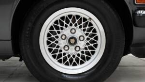 Image 11/15 of Jaguar XJS 5.3 V12 (1989)